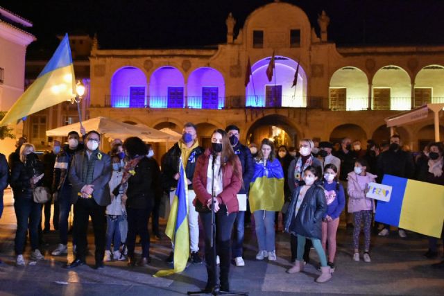 El Ayuntamiento de Lorca se sumará, este miércoles, a la concentración silenciosa convocada por la Federación Española de Municipios y Provincias (FEMP) en solidaridad con Ucrania - 1, Foto 1