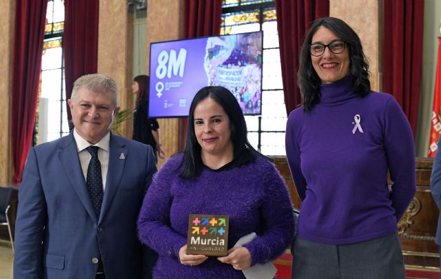 Trinidad Herrero Esquerro y la Asamblea Feminista de la Región de Murcia, homenajeadas con el galardón 'Murcia en Igualdad 2023' - 4, Foto 4