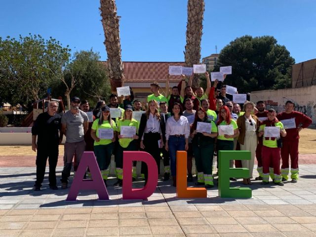 Un programa para jóvenes desempleados del SEF permite la mejora de espacios públicos en el litoral del Mar Menor - 1, Foto 1