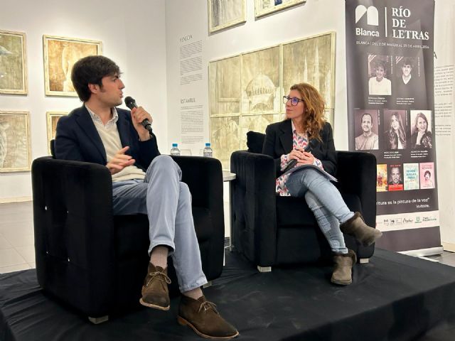 Alfonso Goizueta, finalista del Premio Planeta, conquista al público con su cercanía  en Río de Letras - 1, Foto 1