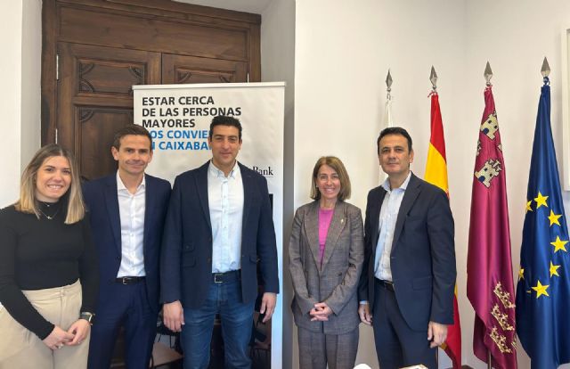 El Ayuntamiento de Blanca realizará talleres gratuitos de nuevas tecnologías y de promoción de la salud para mayores de 60 años en colaboración CaixaBank - 1, Foto 1