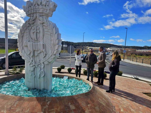 Concluyen los trabajos de construcción de la rotonda en el principal acceso a Caravaca con la ornamentación de la misma - 2, Foto 2