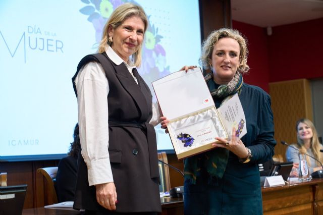 ICAMUR entrega el I Premio del I Certamen de Relatos Las Voces de la Abogacía, con motivo del 8M, a la abogada, Rosario Bayona, - 1, Foto 1