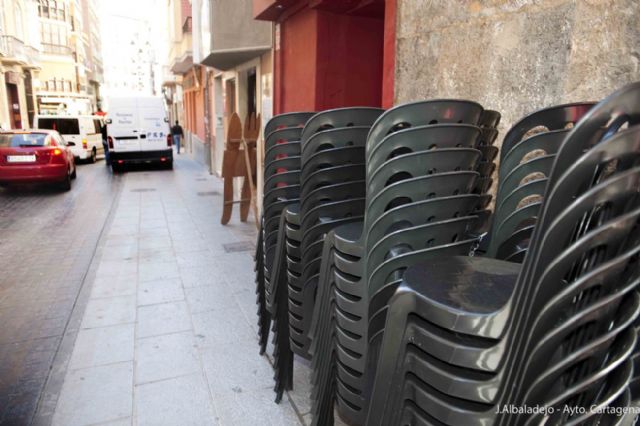 El Ayuntamiento adjudica el contrato de las sillas de Semana Santa para dos años por 85.000 euros - 1, Foto 1