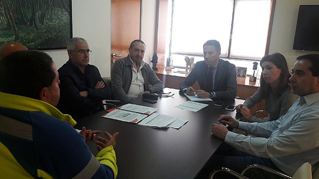 El Alcalde se reúne con la Cooperativa Ambulancias de Lorca y destaca su “ejemplar contribución a la creación de empleo de calidad en nuestra comarca durante 30 años” - 1, Foto 1