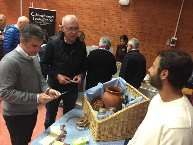 Grandes figuras de la gastronomía murciana protagonizan el primer encuentro sobre la trufa del desierto en Corvera - 1, Foto 1