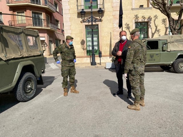 Militares de Artillería Antiaérea de Cartagena se desplegan en Totana para reforzar los controles sobre vehículos y la circulación de personas, Foto 1