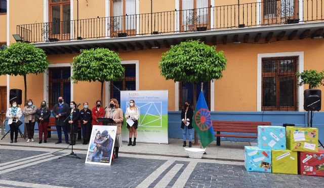 Alcantarilla conmemora el Día Internacional del Pueblo Gitano con el lema 'orgullo, respeto y reconocimiento' - 1, Foto 1