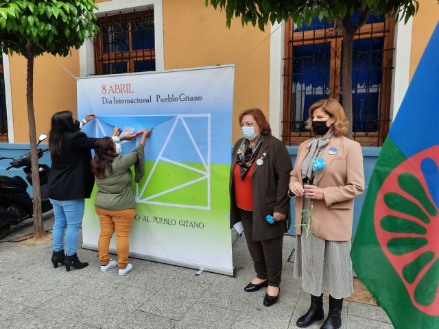 Alcantarilla conmemora el Día Internacional del Pueblo Gitano con el lema 'orgullo, respeto y reconocimiento' - 2, Foto 2