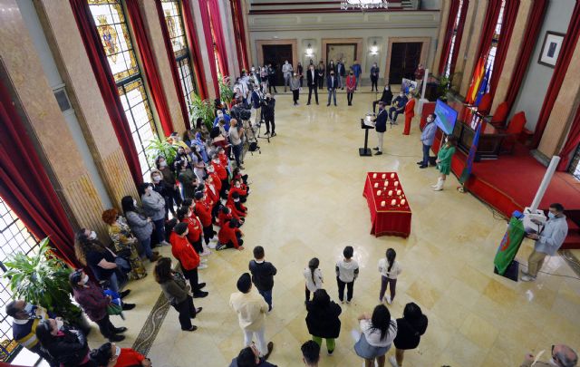 Murcia se suma a la celebración del día grande del Pueblo Gitano que este año reivindica la solidaridad con la población más vulnerable de Ucrania - 2, Foto 2
