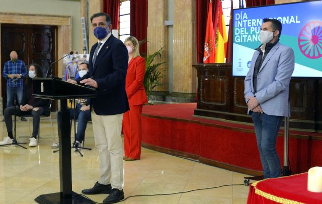 Murcia se suma a la celebración del día grande del Pueblo Gitano que este año reivindica la solidaridad con la población más vulnerable de Ucrania - 3, Foto 3
