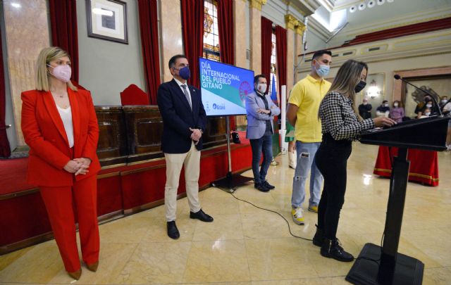 Murcia se suma a la celebración del día grande del Pueblo Gitano que este año reivindica la solidaridad con la población más vulnerable de Ucrania - 5, Foto 5