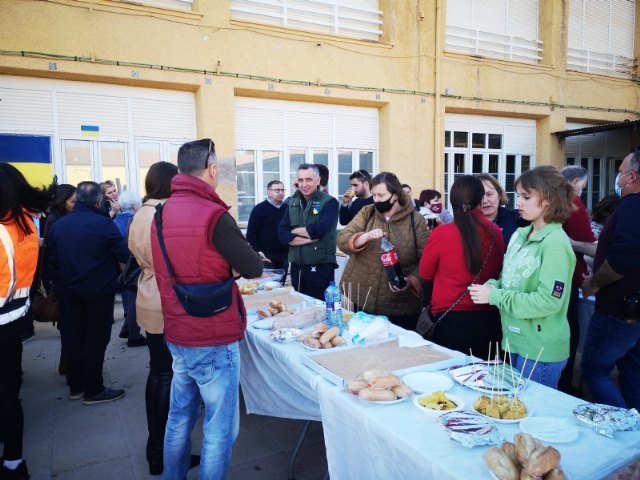 Se organiza una merienda de convivencia para acoger a la comunidad ucraniana en el municipio, Foto 3