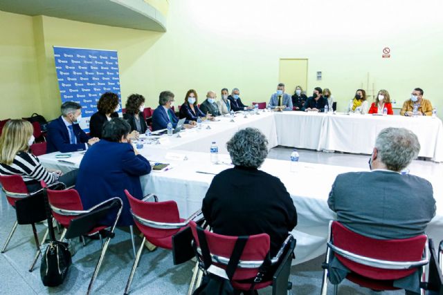 Isabel Franco preside el acto de constitución del Consejo Asesor de Radio Ecca Murcia - 2, Foto 2