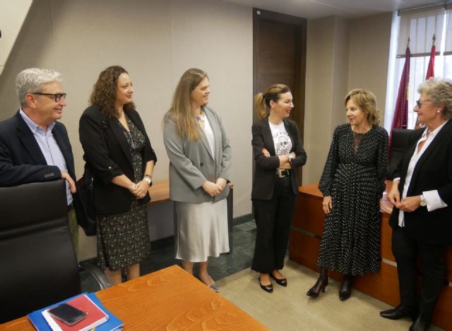 Miralles: Mientras con Sánchez España bate máximos históricos de pobreza, con López Miras la Región la reduce más que ninguna otra comunidad - 1, Foto 1