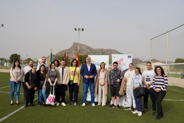 Diez jóvenes en desempleo de Santomera comienzan su formación para trabajar en actividades físicas y deportivas - 1, Foto 1