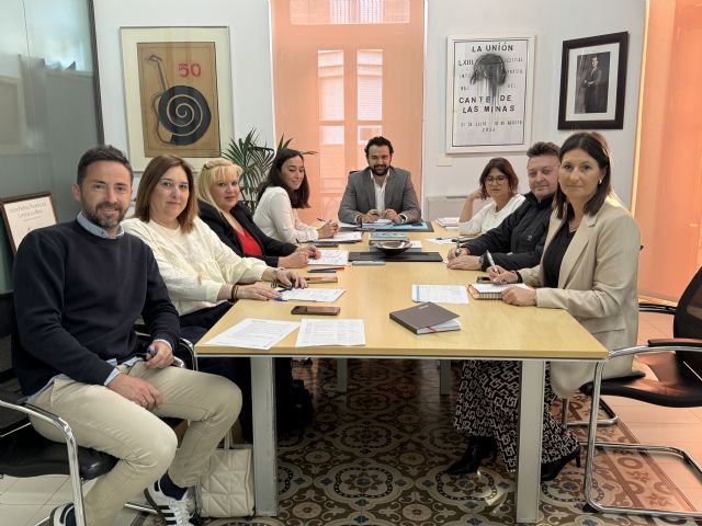 Aprobados los proyectos de reforma del polideportivo municipal, del mercado público y la rehabilitación de los exteriores del parque minero - 1, Foto 1