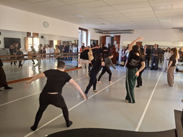 Educación incorpora a siete usuarios de Assido a las clases de danza del Conservatorio Teresa Souán Bernal - 3, Foto 3