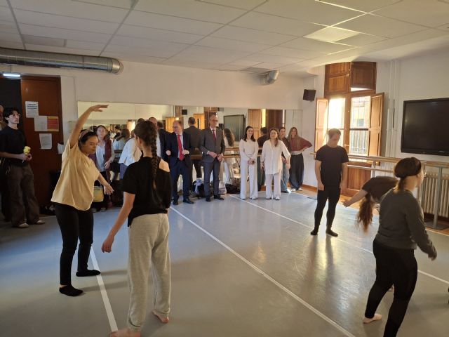Educación incorpora a siete usuarios de Assido a las clases de danza del Conservatorio Teresa Souán Bernal - 4, Foto 4