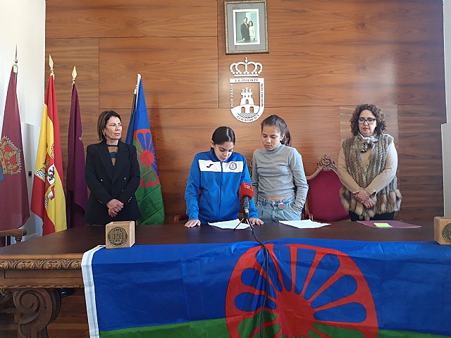 El Día Internacional del Pueblo Gitano cobra mayor simbolismo al coincidir con el 600º aniversario de su llegada a España - 1, Foto 1