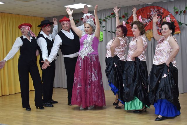 Las personas mayores ya disfrutan de una nueva Semana Cultural en su centro social - 4, Foto 4
