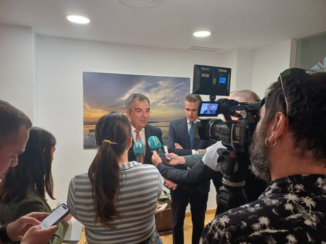 El Gobierno regional y el Consejo de Seguridad Nuclear analizan la situación radiológica en la Región - 1, Foto 1