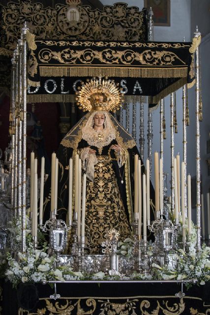 Sevilla. Un palio del siglo XVIII y una devoción centenaria, la “bajada” de la Virgen de la Soledad emociona a su pueblo de Alcalá del Río - 4, Foto 4