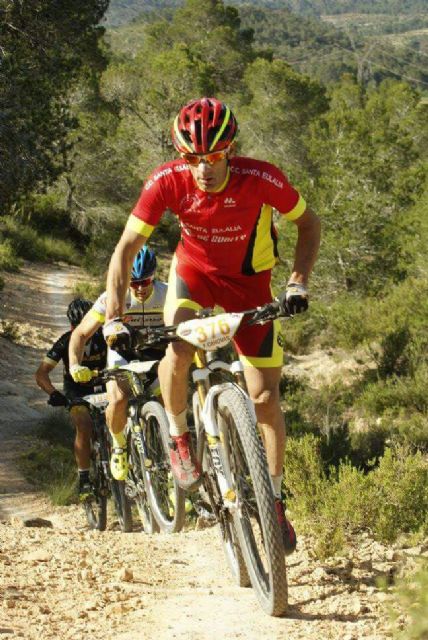 Francisco Cánovas, del CC Santa Eulalia, finaliza 3° m45 en la general final del circuito btt montañas alicantinas, Foto 8