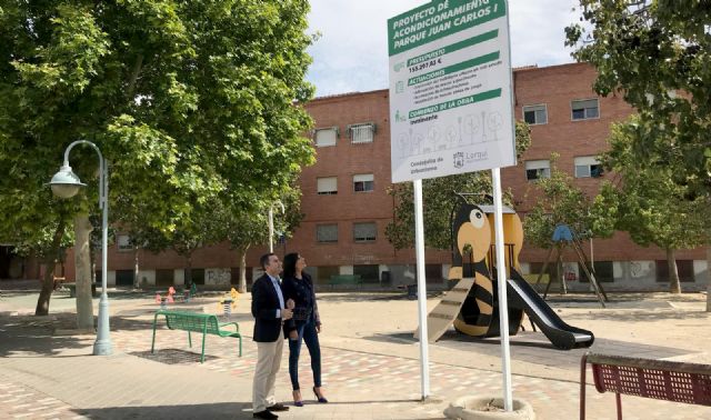 El Ayuntamiento moderniza los parques de Juan Carlos I y El Azarbe e instala nuevas zonas de juego - 1, Foto 1