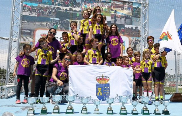 El club Roller Queen vuelve a sobresalir en el campeonato regional de patinaje de velocidadcon 12 medallas - 2, Foto 2