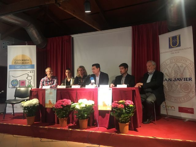 El deporte, los cuentos y la psicología de Emergencias copan los temas de los cursos de UNIMAR en San Javier - 1, Foto 1