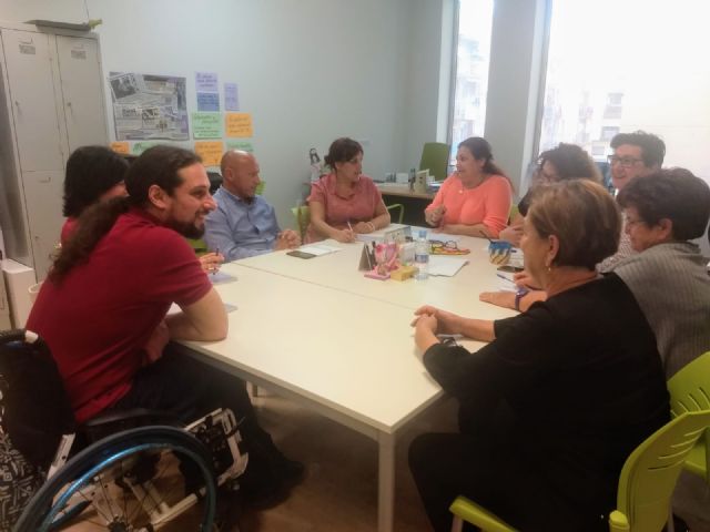 Izquierda Unida Lorca combatirá a las organizaciones políticas que pretendan que las mujeres demos ni un solo paso atrás en las conquistas logradas - 1, Foto 1