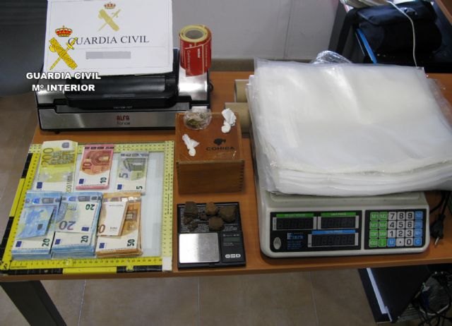 La Guardia Civil desmantela un tránsito de droga desde Murcia hasta Asturias - 1, Foto 1