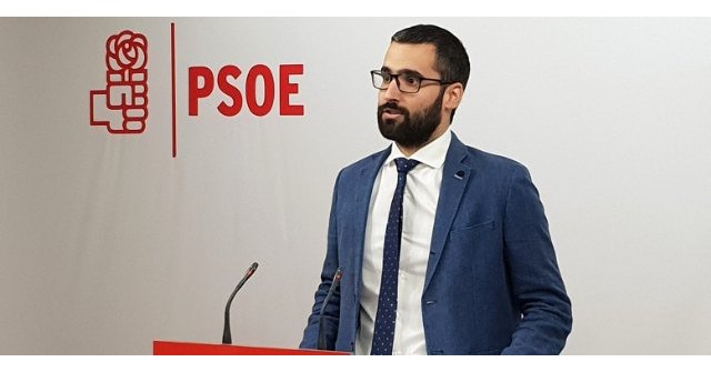 El PSOE pide la comparecencia del consejero de Salud sobre el contrato de adjudicación de las ambulancias - 1, Foto 1