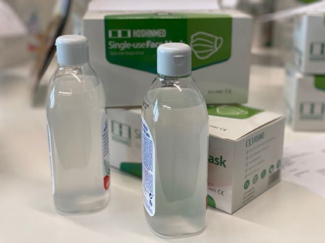 La Concejalía de Educación distribuye mascarillas y geles en los centros educativos - 2, Foto 2