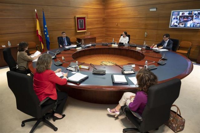 El Gobierno prorroga el estado de alarma hasta el 24 de mayo y acuerda el procedimiento para la desescalada, Foto 1