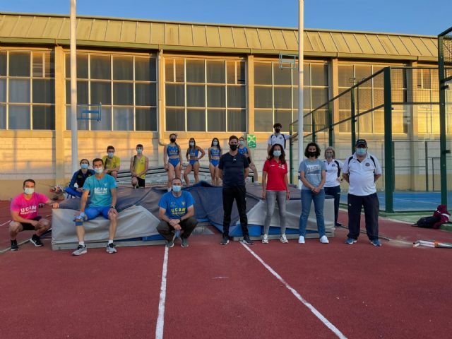 Tarde de viernes y pértiga en el CTD Infanta Cristina - 1, Foto 1