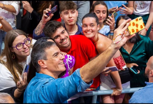 Llenazo de Pedro Sánchez en Murcia - 1, Foto 1