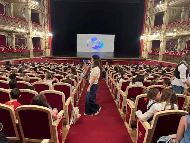 Más de 1.600 escolares de Infantil asisten a la representación teatral ´Invisibles´ - 1, Foto 1