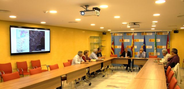 El presidente de la CHS se reúne con representantes de asociaciones sociales y ecologistas en defensa del Mar Menor - 1, Foto 1