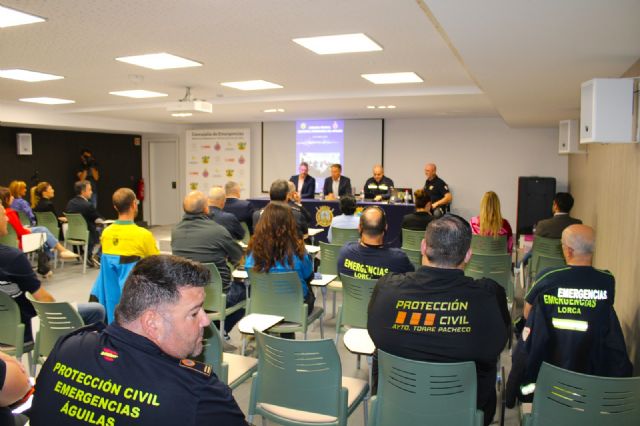 Lorca evalúa la respuesta del operativo municipal durante el apagón para actualizar dinámicas de reacción e implementar nuevos recursos - 2, Foto 2