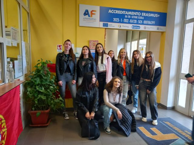 Estancia formativa Erasmus de cinco alumnas y dos profesoras del IES Rey Carlos III en Monterotondo (Roma) - 1, Foto 1