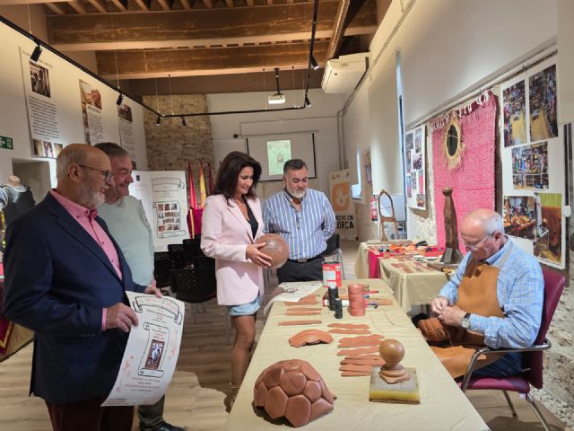 La confección en piel, protagonista este mes de la iniciativa 12 meses 12 oficios - 2, Foto 2