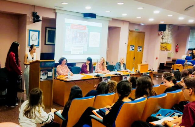 Un centenar de estudiantes de siete centros educativos de la Región obtiene su diploma como alumno mediador - 2, Foto 2