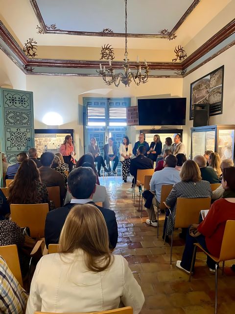 El Museo Arqueológico de Cehegín acogió la presentación de “Soy Florista” con una mesa redonda sobre emprendimiento rural - 4, Foto 4