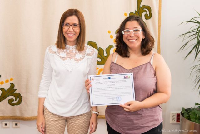 Los alumnos del programa Erasmus+ de la ADLE recogen sus diplomas tras su experiencia de prácticas laborales en Portugal - 3, Foto 3