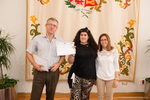 Los alumnos del programa Erasmus+ de la ADLE recogen sus diplomas tras su experiencia de prácticas laborales en Portugal - 4, Foto 4