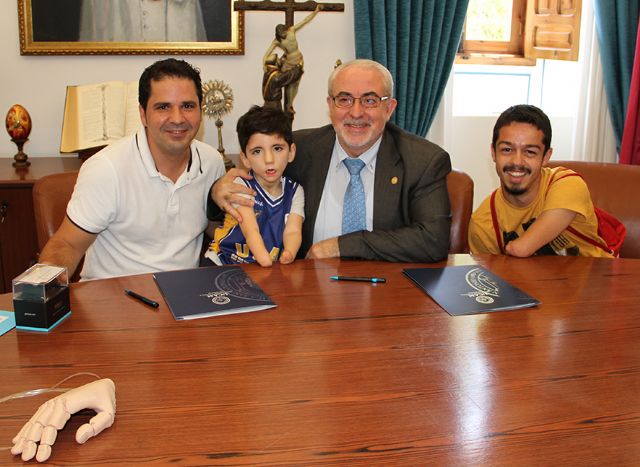 Estudiantes e investigadores de la UCAM colaborarán  con la Fundación RafaPuede - 1, Foto 1