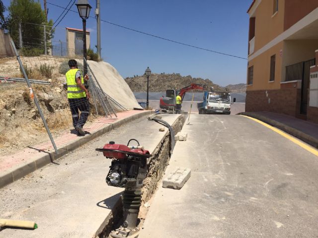 Comienzan las obras para mejorar el abastecimiento de agua potable en la barriada del Alto del Palomo - 1, Foto 1