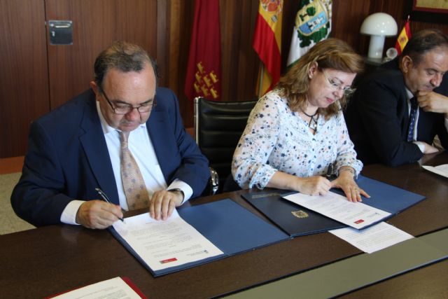 La Universidad del Mar imparte en San Pedro cursos sobre Biomedicina y calidad de vida y Experiencias positivas en el contexto escolar, social y familiar - 1, Foto 1